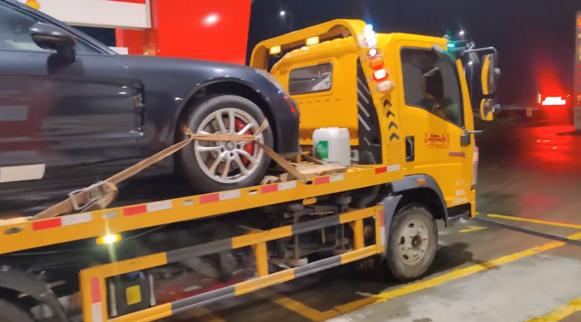 许昌行车途中遇到突发状况该如何呼叫道路救援？